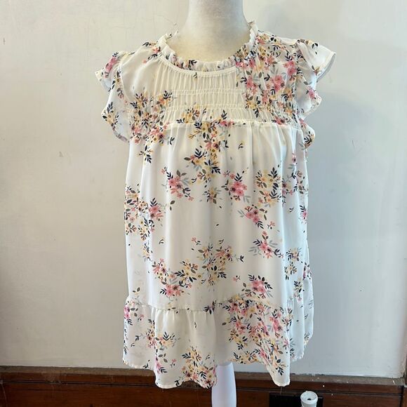 Monteau cream floral ruffle cap sleeve and neckline blouse Size L EUC - Picture 1 of 9